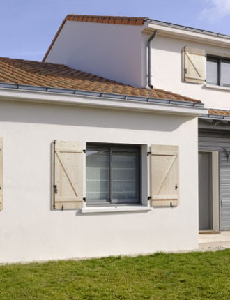 Volets battants en bois