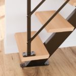 Détail des marches chanfreinées de l'escalier Poutre² bois métal Les Menuiseries Francaises