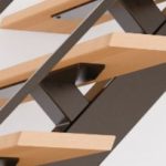 Détail des supports de marches acier pour stabilité renforcée Les Menuiseries Francaises