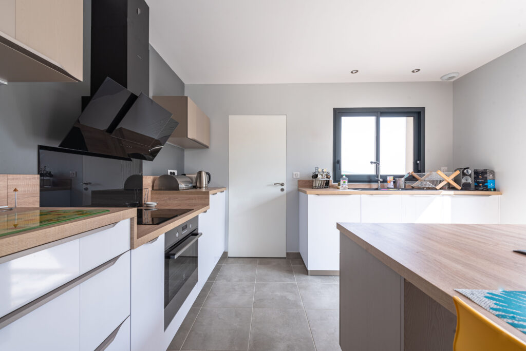 huisserie-invisible-breha-les-menuiseries-francaises