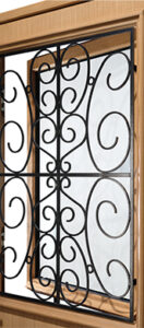 détail porte d'entrée bois châssis ouvrant Clusia - Les Menuiseries Françaises